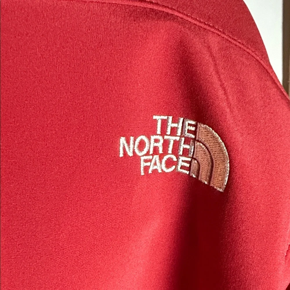 The North Face Men's Apex softshell jacket SZ Large Red